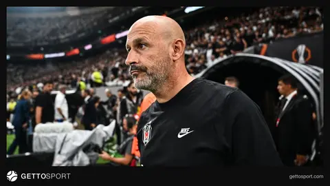 Beşiktaş formasıyla sahada antrenman yapan Dusan Vlahovic ve Leandro Trossard