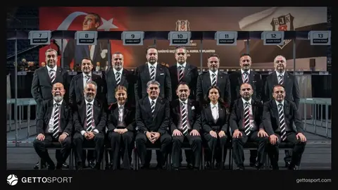 Beşiktaş amblemi ve siyah-beyazlı kulüp binası