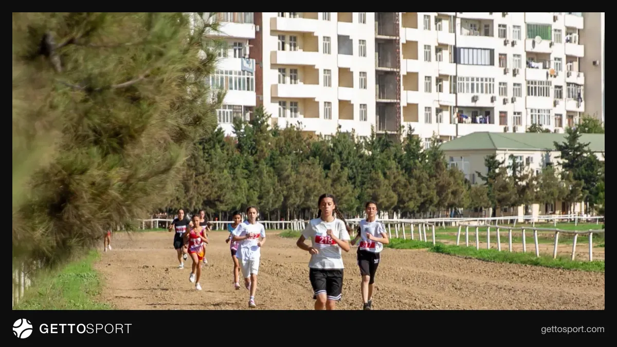 Bakı Dövlət Cıdır Meydanında kros qaçışında medalçı idmançılar