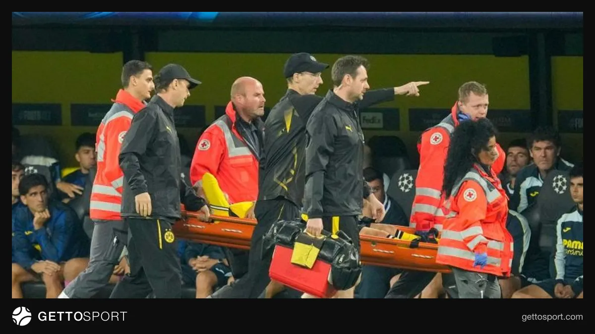 Dortmund Borussiya oyunçuları və məşqçi Niko Kovaç səfərə hazırlıq zamanı