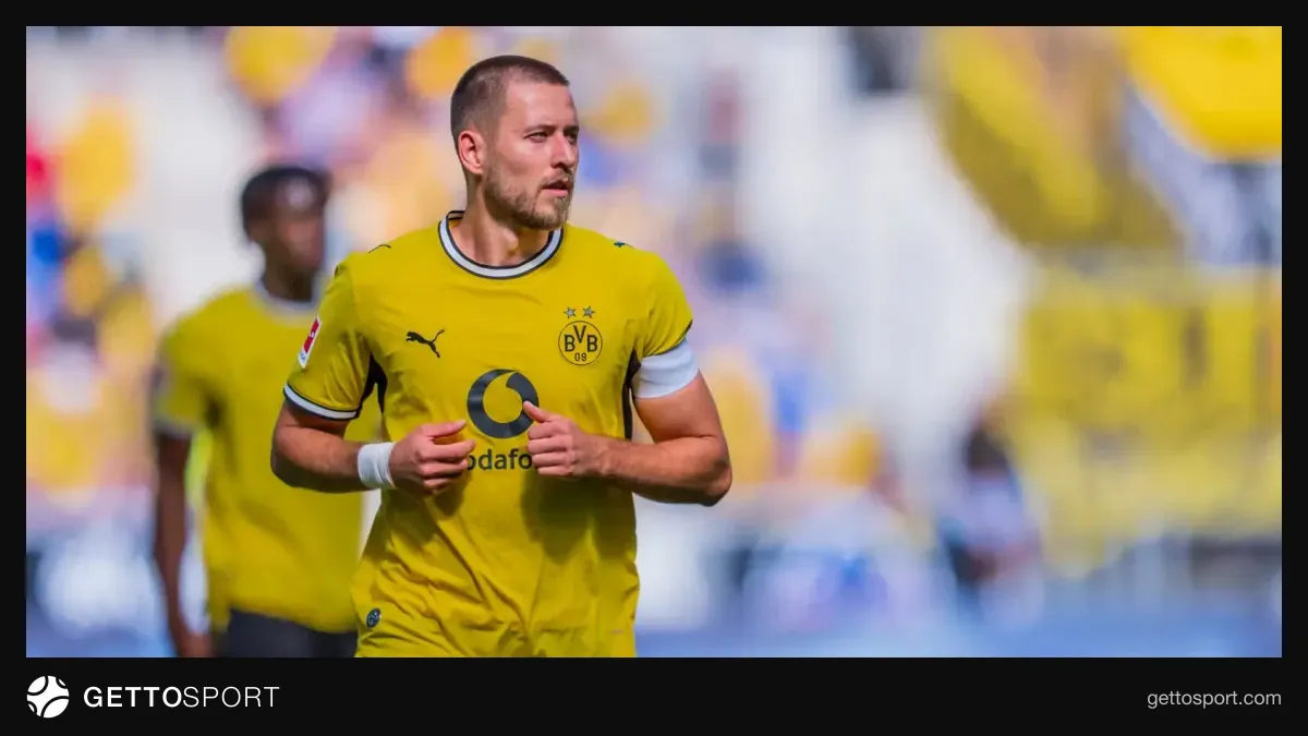 Borussiya Dortmund heyəti hava limanında və ya təyyarədə səfərə hazırlaşır