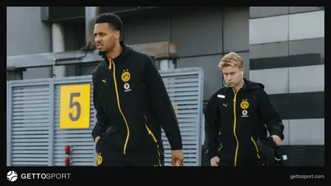 Borussiya futbolçuları təyyarəyə minir və ya Dortmund təyyarəsi aerodromda