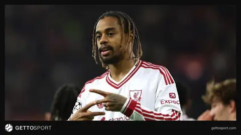 Bredli Barkola Liverpool formasında meydanda