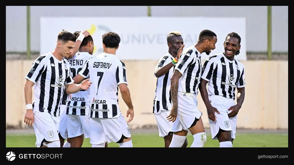 Breno Almeyda Neftçi forması ilə meydanda