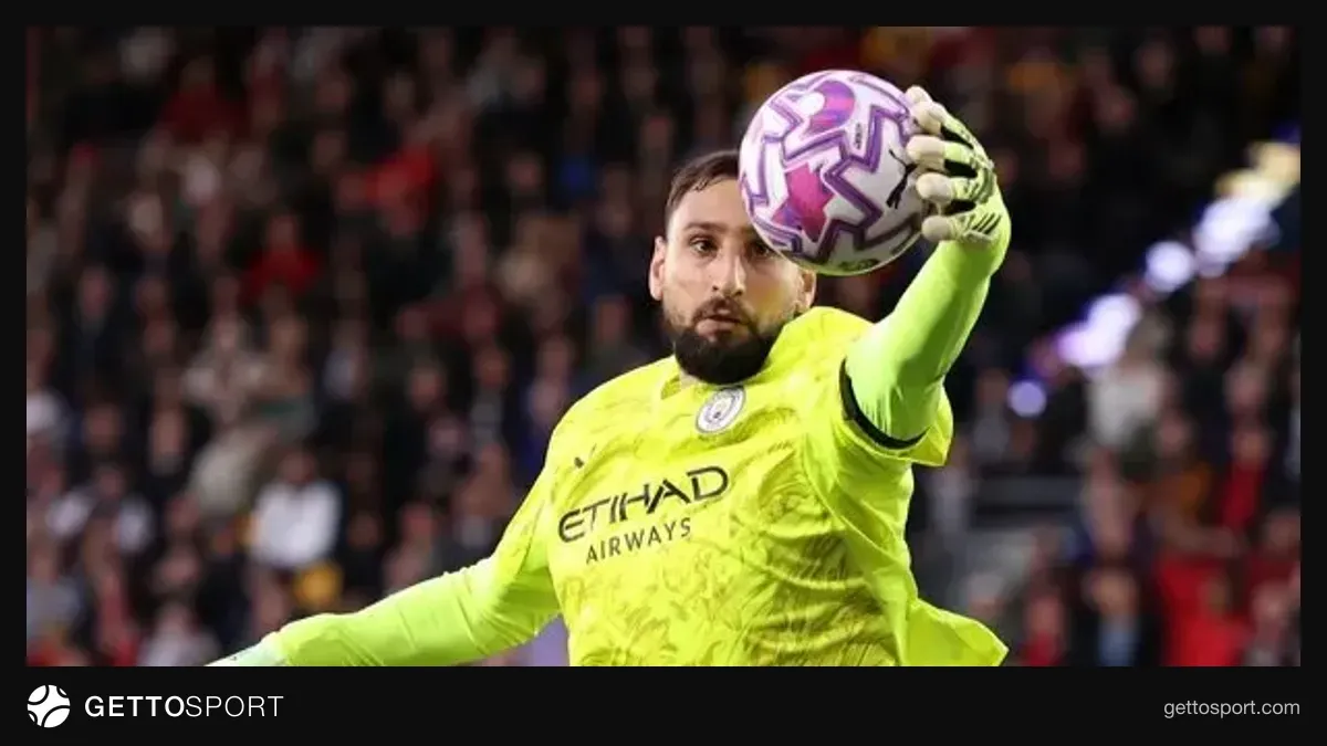 Canluici Donnarumma topu tutarkən stadionda