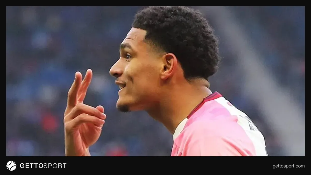Carell Kuansanın Bayer Leverkusen forması ilə sahədə təsviri