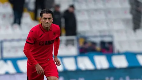 Cengiz Ünder maç sonrası basın konuşması yaparken