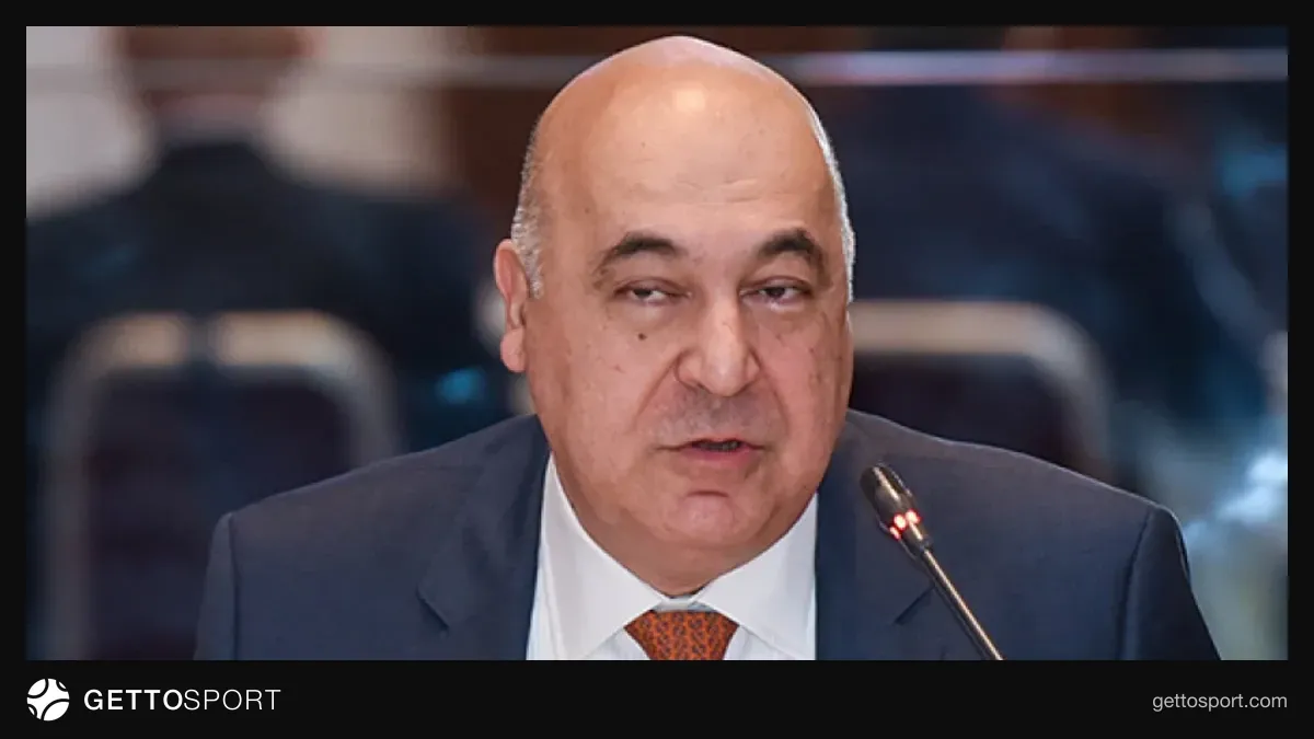 Çingiz Abdullayev müsahibədə danışarkən