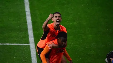 Çorum FK oyuncuları sevinç yaşarken saha görüntüsü