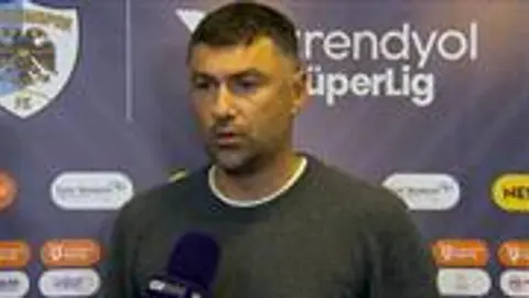 Çorum FK Teknik Direktörü Burak Yılmaz maç sonunda açıklama yapıyor