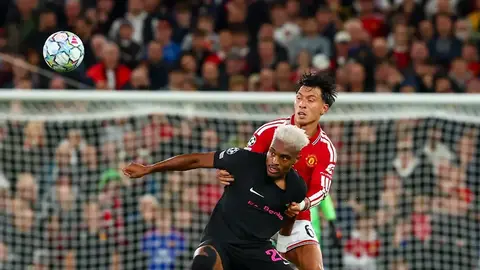 Coy-Lens Mikels Sabah formasında meydanda