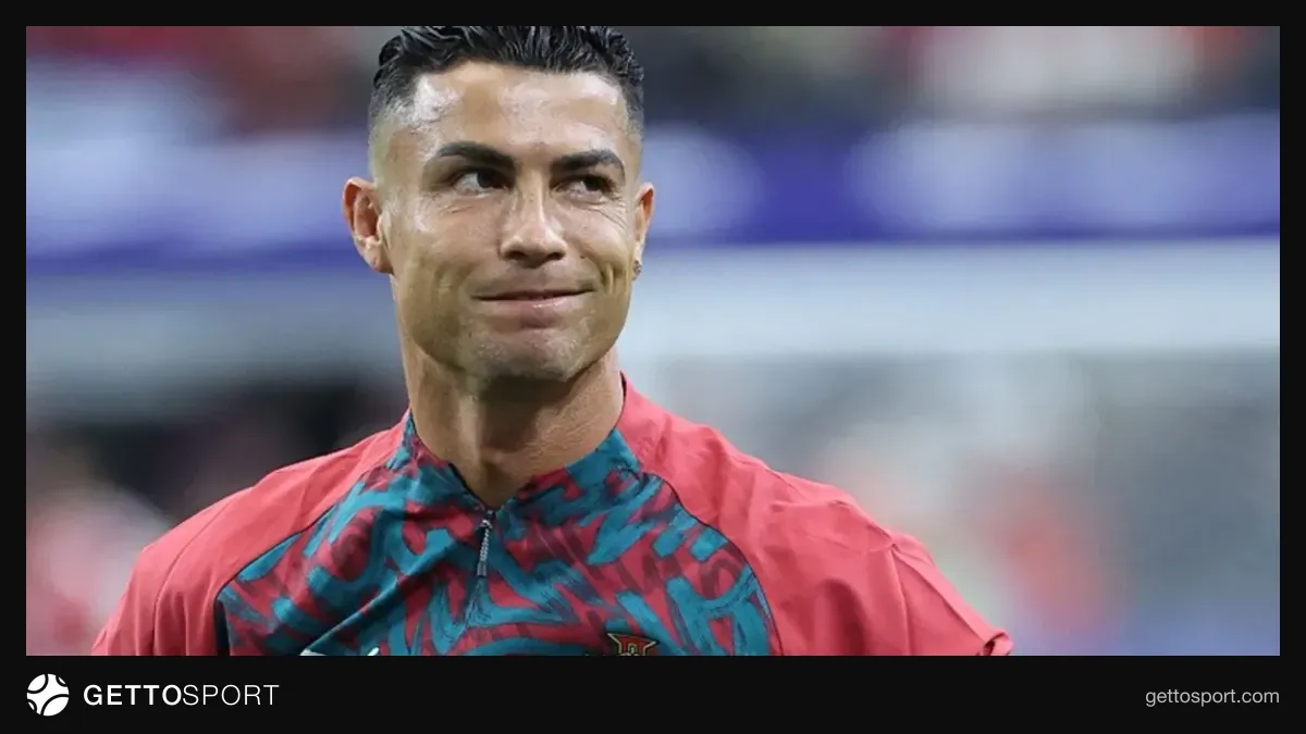 Cristiano Ronaldo Portekiz Milli Takımı formasıyla açıklama yaparken