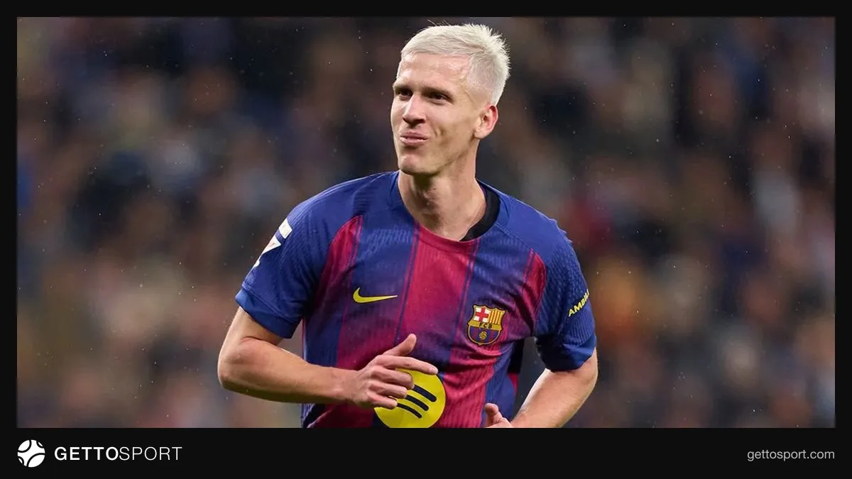 Dani Olmo PSV forması ilə meydanda zədələnmiş halda