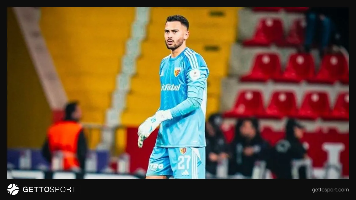 Deniz Dönmezer Kayserispor forması ilə məşqdə