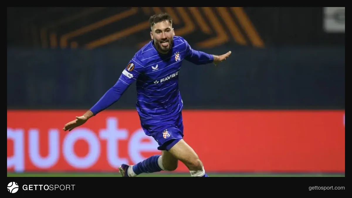 Dion Belyo Dinamo Zaqreb forması ilə topa toxunur