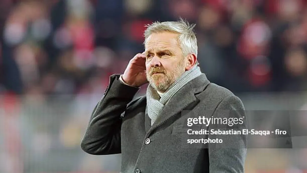 Borussia Dortmund futbolçuları və Ditmar Hamannın şərhi