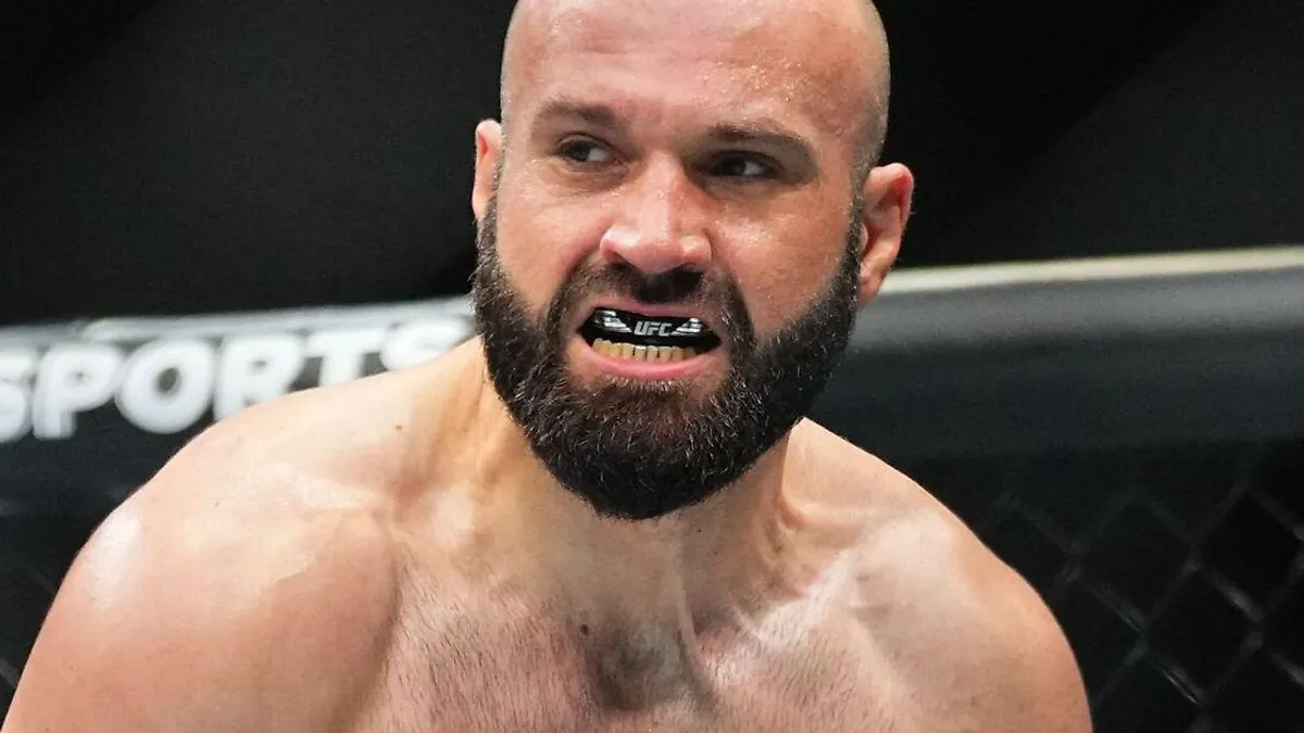Dominik Reyes və Azamat Murzakanov döyüş meydançasında, Reyes qələbə anı