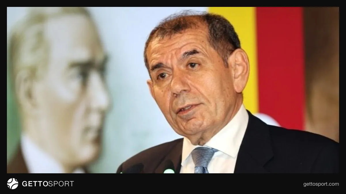Dursun Özbek genel kurulda konuşurken