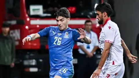 Edqar Adilxanov Şamaxı forması ilə məşqdə