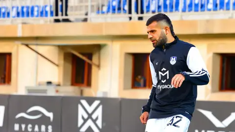 Elnur Cəfərov qol vurub penalti qazandırdığı halda meydanda