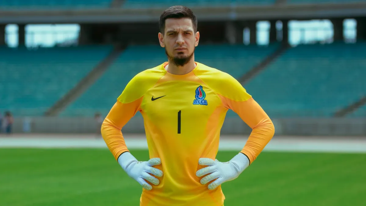 Emil Balayev Neftçi məşqində qapıçı məşqləri zamanı