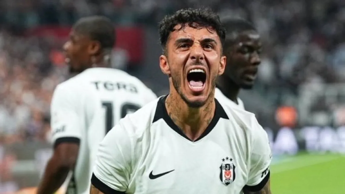 Emirhan Topçu Beşiktaş formasıyla sahada