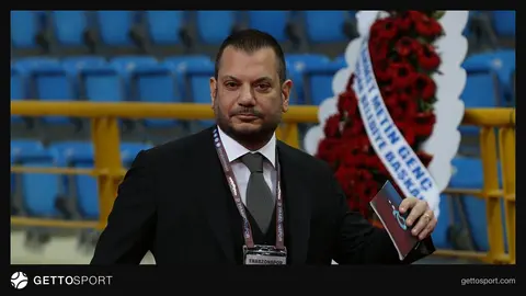 Ertuğrul Doğan konuşma yaparken veya basın açıklaması sırasında görüntüsü