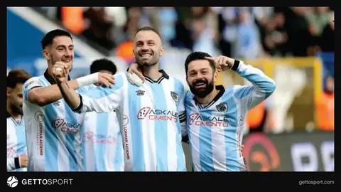Erzurumspor oyuncularının gol sevinci