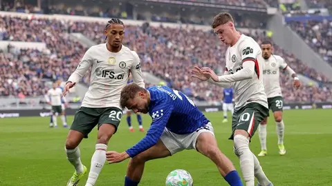 Everton və Çelsi oyunundan stadion və futbolçuların hazırlıq səhnəsi