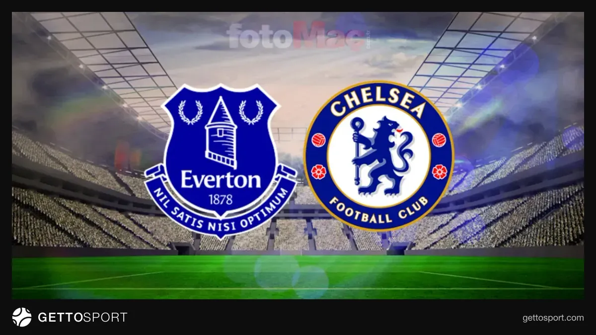 Evertonlı ve Chelsea'li futbolcular maç öncesi ısınırken