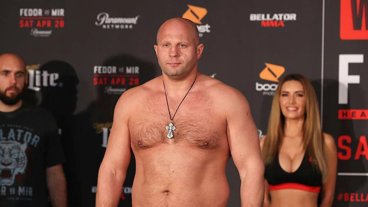 Fedor Yemelyanenko müsahibədə danışarkən portret şəkli