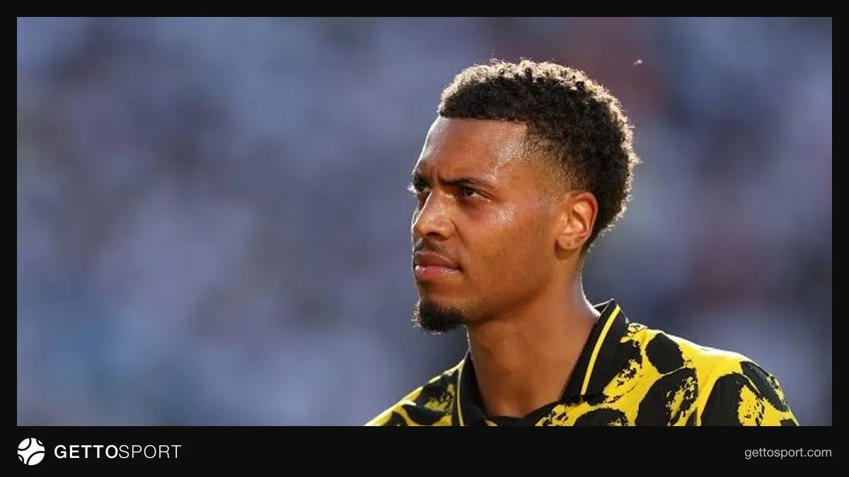 Feliks Nmeça Dortmund forması ilə meydanda