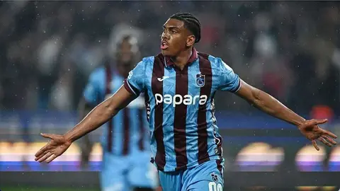 Felipe Augusto Zenit formasıyla gol sevinci yaşarken