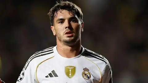 Fənərbağça loqosu və Brahim Diazın şəkli