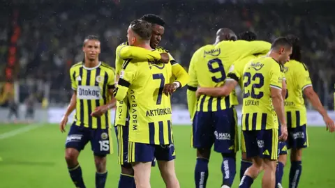 Fənərbağça futbolçuları və mətbuatın tənqidi