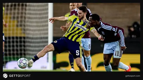 Aston Villa karşısında mağlubiyet sonrası Fenerbahçe oyuncuları ve sahne