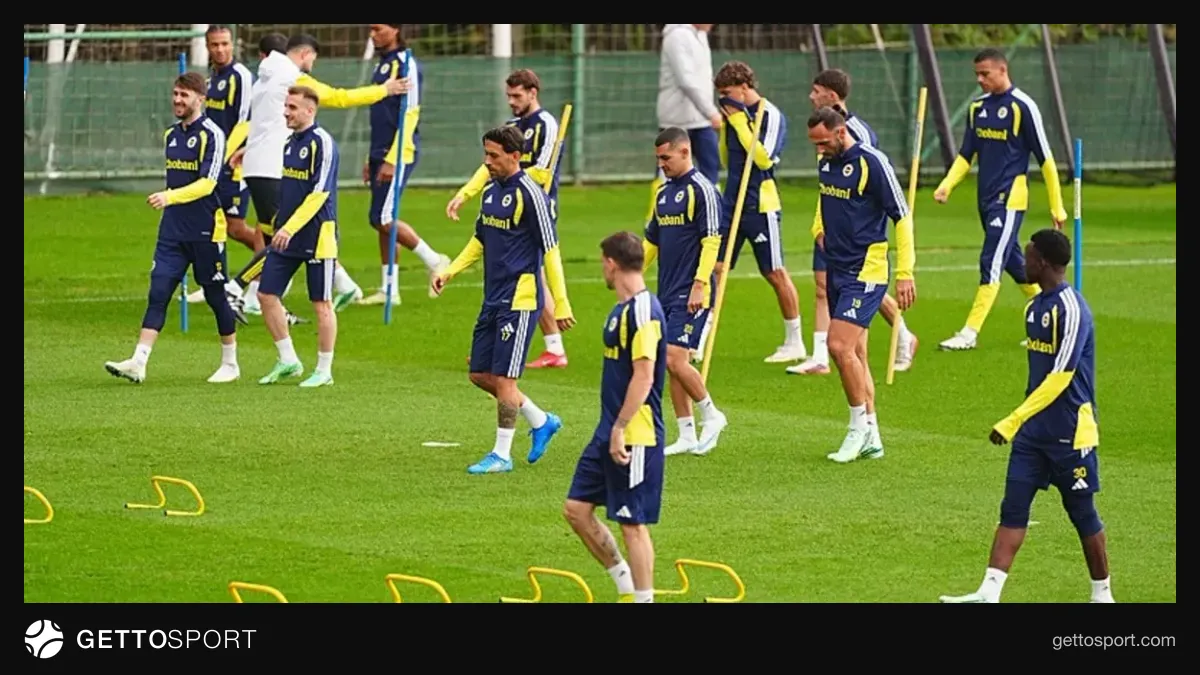 Fenerbahçe arması ve Avrupa kupası maç anı görseli