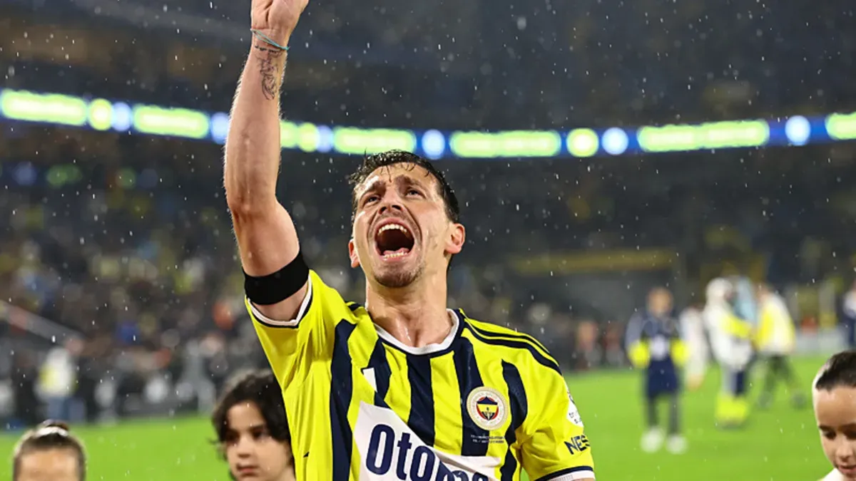 Fenerbahçeli futbolcu Mert Hakan Yandaş
