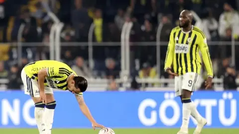 Fenerbahçe oyuncuları Göztepe maçında Ülker Stadyumu'nda