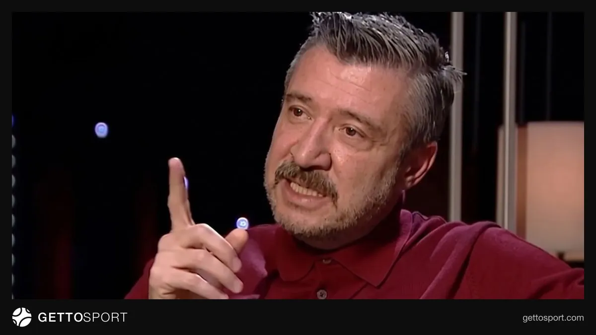 Tümer Metin konuşurken Fenerbahçe forması ve maç görüntüleri