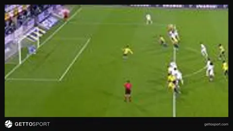 Fenerbahçe-Alanyaspor maçında VAR incelemesi yapılan penaltı anı