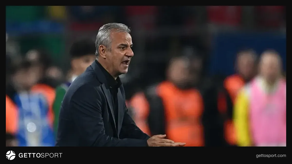 Fenerbahçe takım fotoğrafı ve Teknik Direktör İsmail Kartal