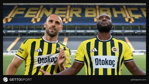 Fenerbahçe formasıyla Romelu Lukaku ve Vedat Muriçi saha görüntüsü