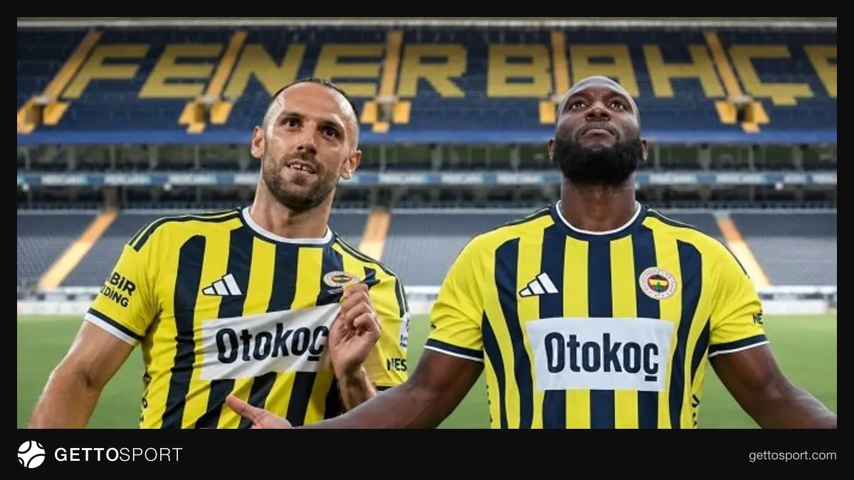 Fenerbahçe formasıyla Romelu Lukaku ve Vedat Muriçi saha görüntüsü