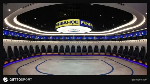 Fenerbahçe soyunma odasında modern tasarım ve LED ekran