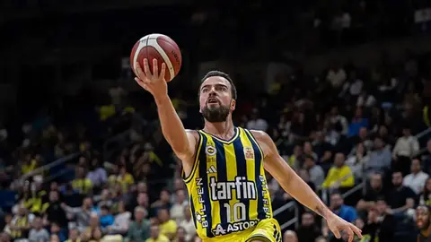 Fenerbahçe Tarfin ve Olympiakos basketbol takımları maç öncesi