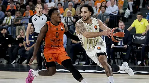 Roig Arena'da Valencia Basket ile Fenerbahçe Tarfin maçından oyun görüntüsü