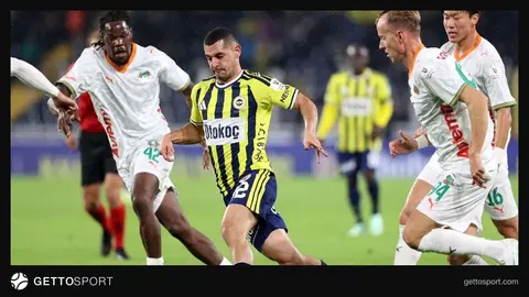 Fenerbahçe oyuncuları Levent Mercan ve takım görüntüsü maç anı