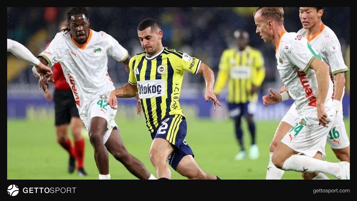 Fenerbahçe oyuncuları Levent Mercan ve takım görüntüsü maç anı