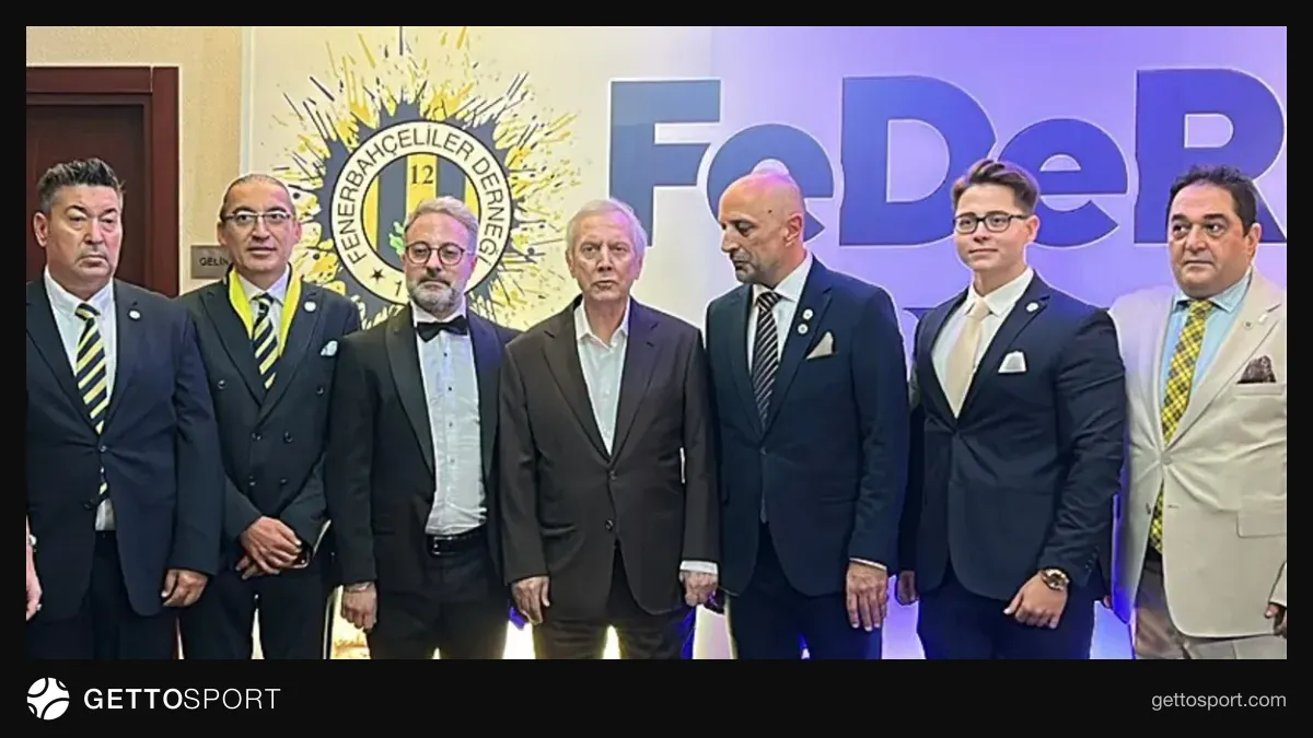 Faruk Ilgaz Tesisleri'nde düzenlenen Fenerbahçeliler Derneği 40. Yıl Balosu'ndan davetliler